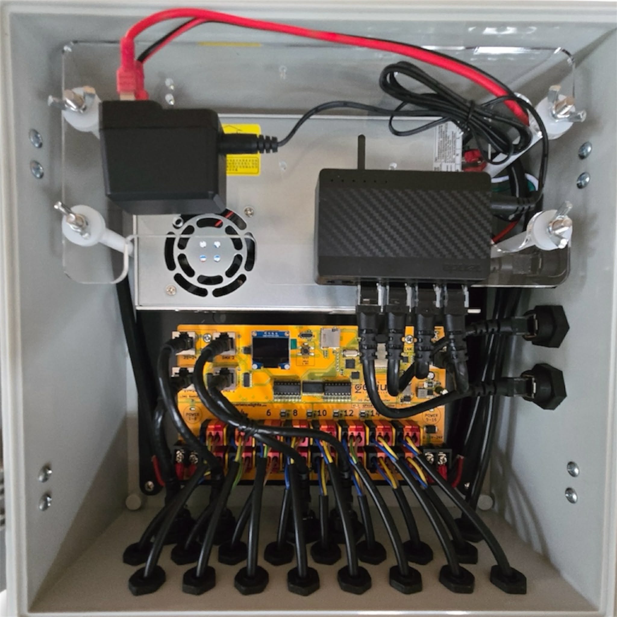 Commercial 16-Port Pixel Controller with 600W Power Supply